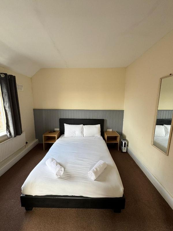 Sea Side Hotel - image 7