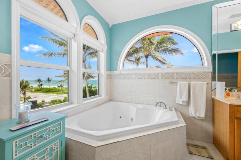 Paradise Found home - image 35