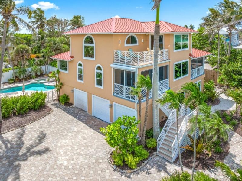 Paradise Found home - image 27
