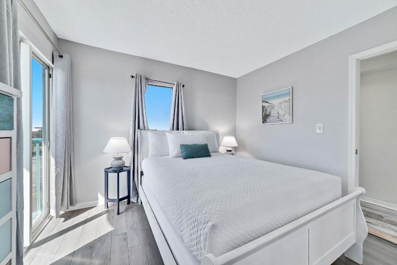 Plantation Palms Unit 6412 - image 3