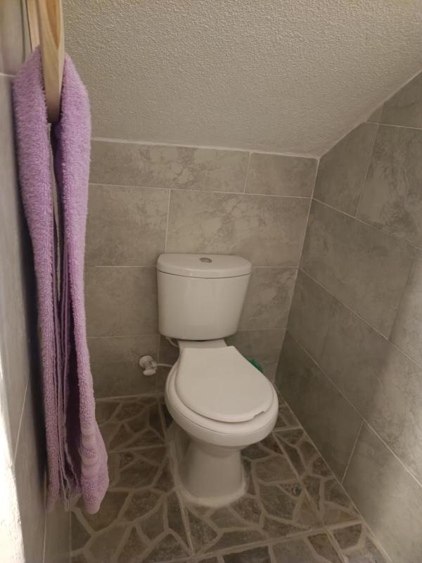 Apartamento pequeño independiente centro de Bogota cerca de todo - image 7