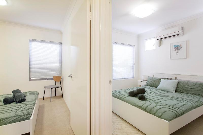 Suburban Living - 2 bedroom apartment Victoria Park - image 10