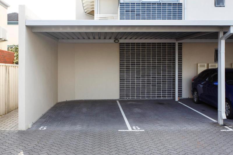 Suburban Living - 2 bedroom apartment Victoria Park - image 5