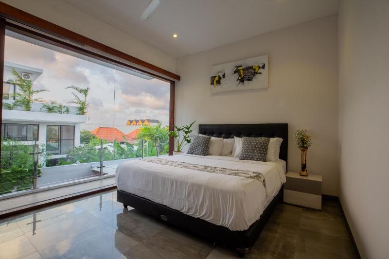 Rainbow Runner Villa by Great Bali Villas - image 19