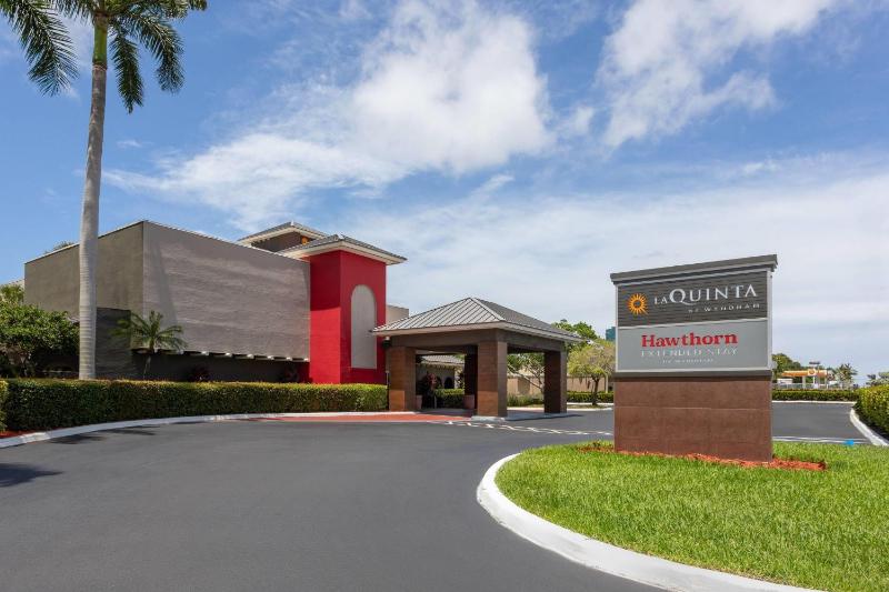 La Quinta Inn & Suites by Wyndham Ft Lauderdale Cypress Cr - image 12