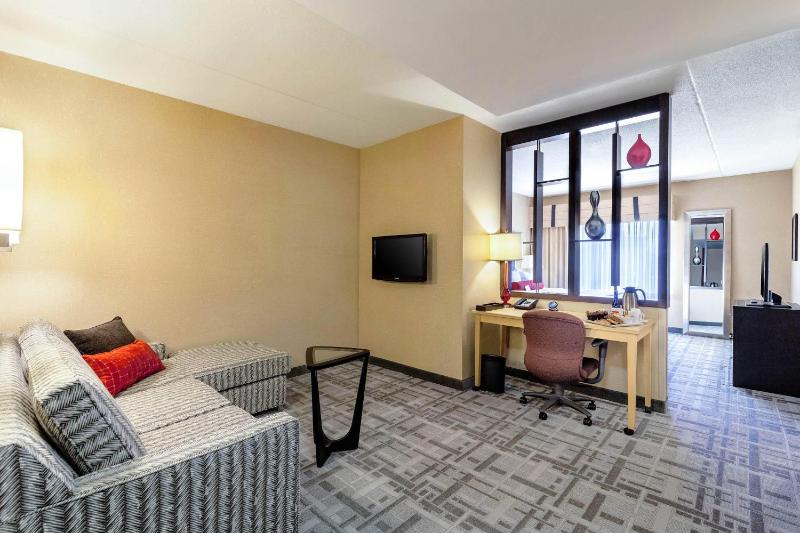 Cambria Hotel Pittsburgh - Downtown - image 10