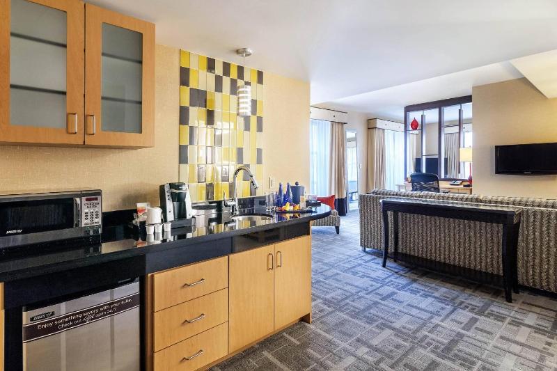 Cambria Hotel Pittsburgh - Downtown - image 9