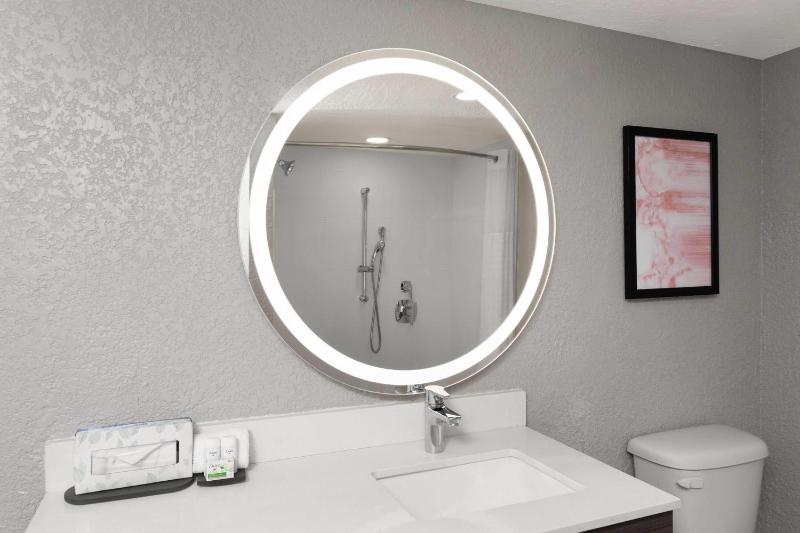 Hawthorn Extended Stay by Wyndham Ft Lauderdale Cypress Crk - image 8