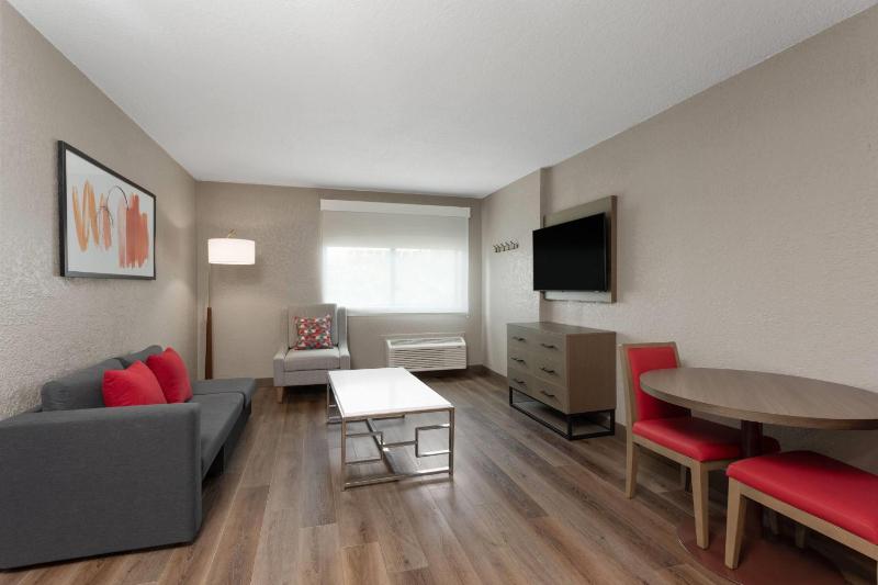 Hawthorn Extended Stay by Wyndham Ft Lauderdale Cypress Crk - image 25
