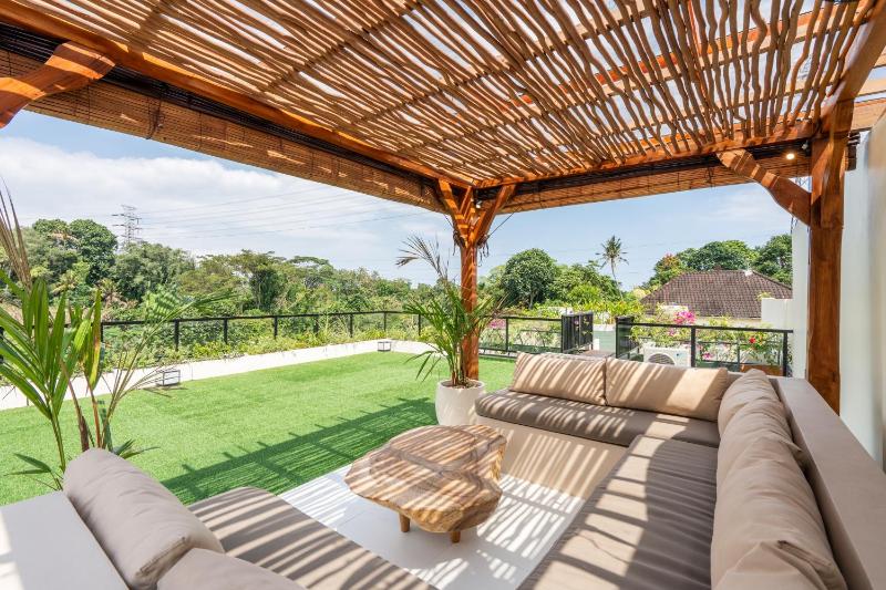 NEW! Villa Bougainville - 3BR in Nyanyi - image 16