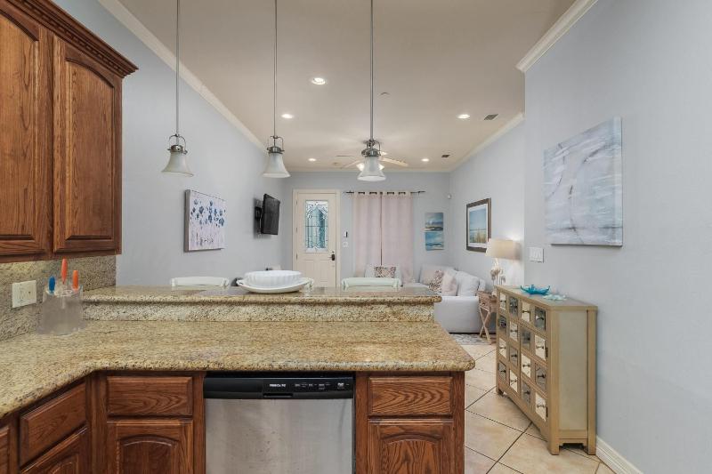 2 Bed 2 Bath 2nd Fl Condo by Beach with Pool - image 13