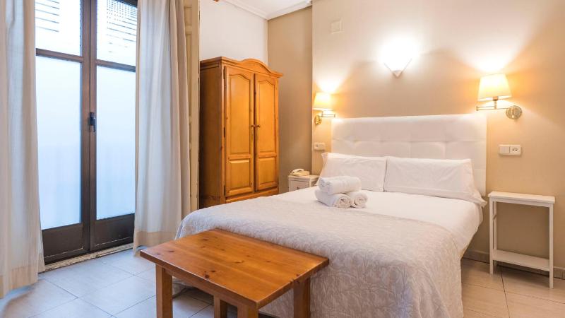 Hostal Centro - image 4