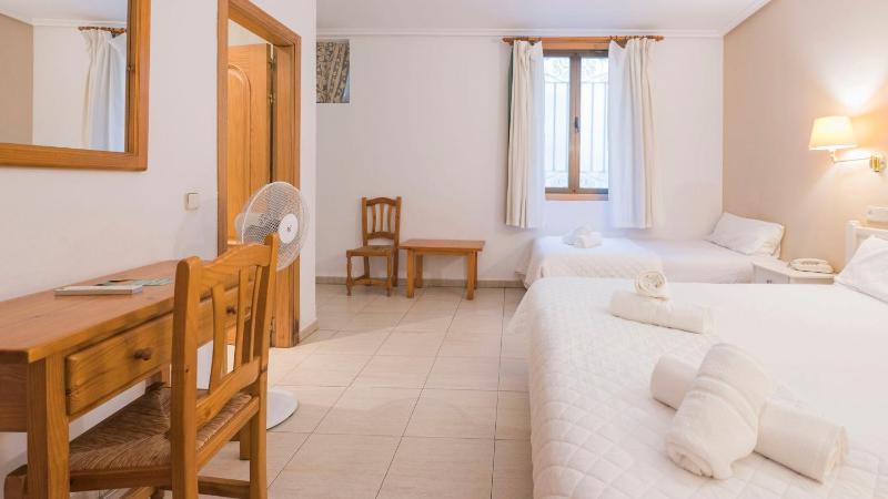 Hostal Centro - image 2