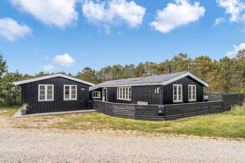 Lovely Renovated Holiday Home With Large Enclosed Terrace In Vorupør By The North Sea - image 16
