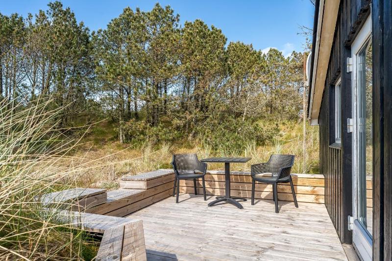 Lovely Renovated Holiday Home With Large Enclosed Terrace In Vorupør By The North Sea - image 28