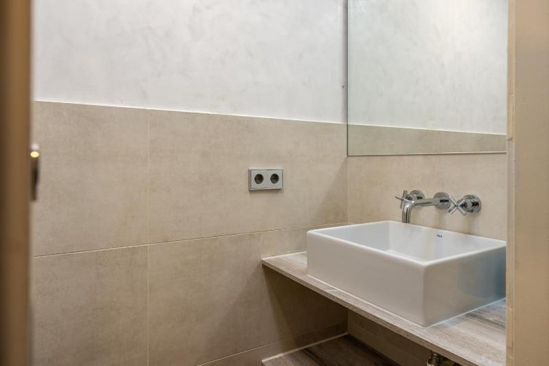 INMálaga Luxury Loft 3 - image 6