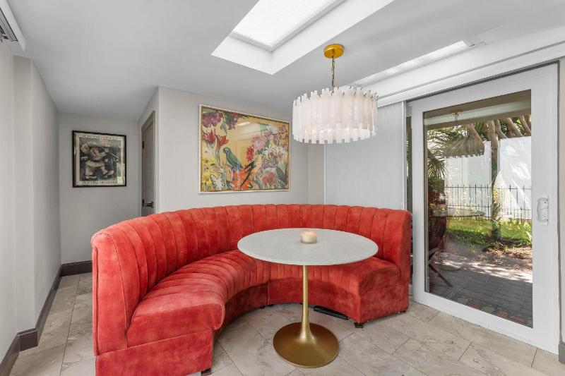 Linkside Home - image 2