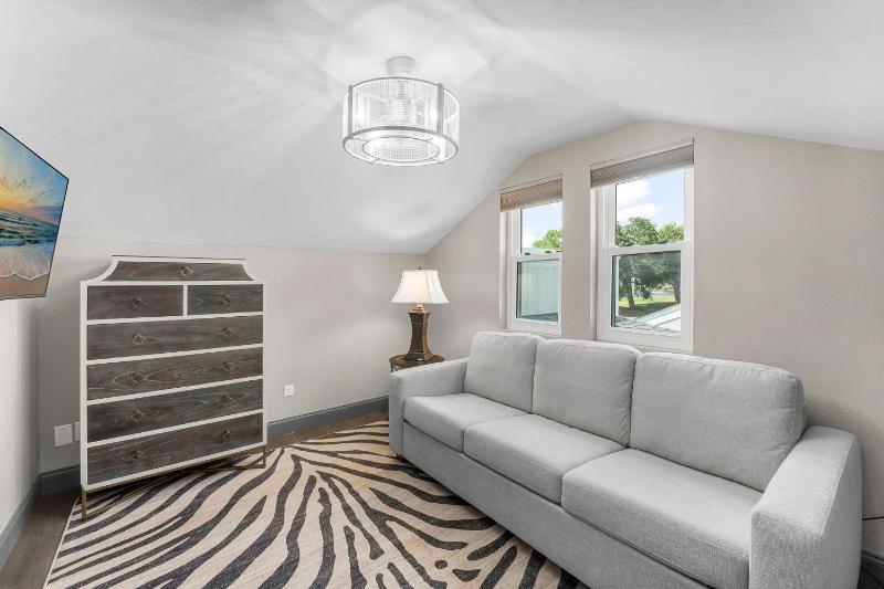 Linkside Home - image 50
