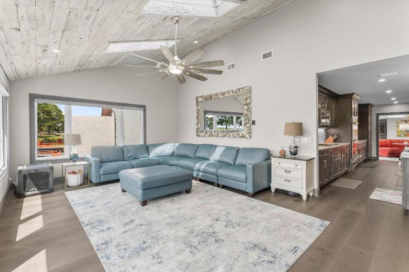 Linkside Home - image 15