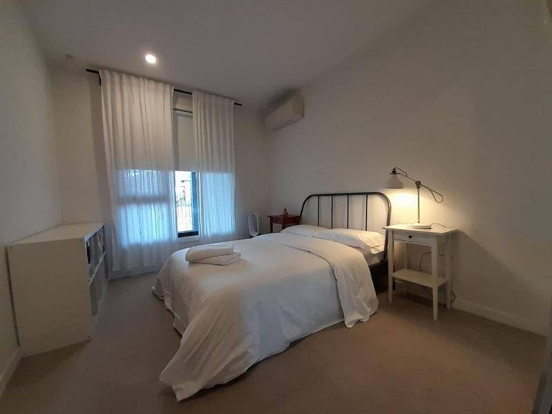 MHYL Cosy Townhouse in Richmond 1 parking - image 11