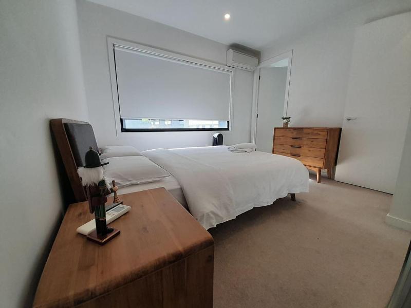 MHYL Cosy Townhouse in Richmond 1 parking - image 12