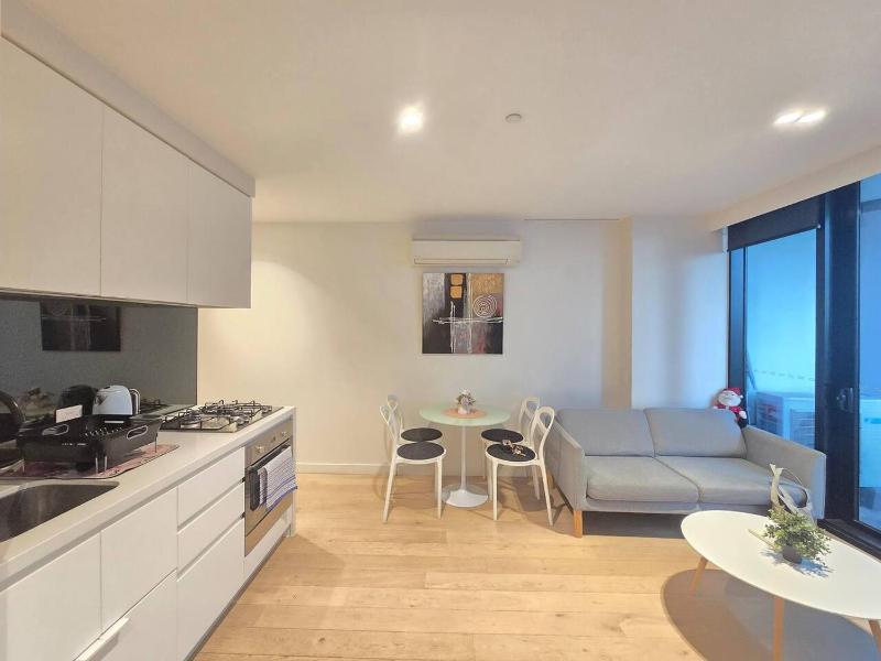 MHYL CBD Private 2BR VIC Market Mel Centre Lighthouse - image 4