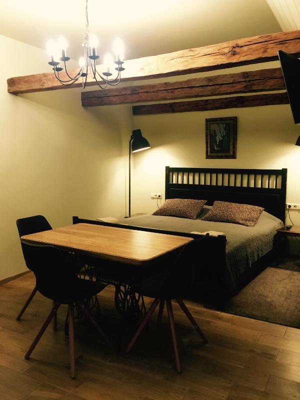 Studio Apartment image 2