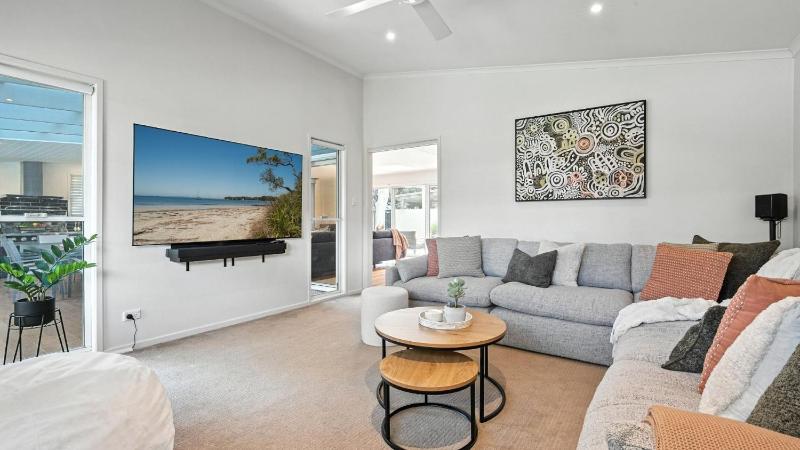 Azure House - image 28