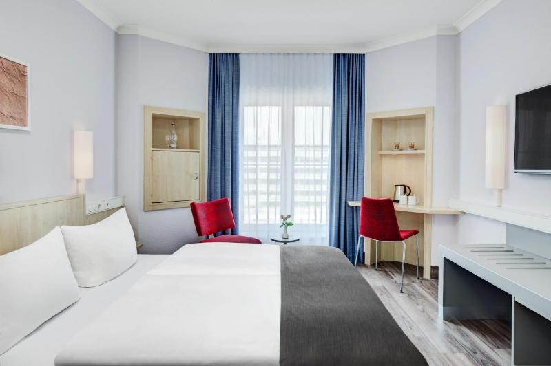 InterCityHotel Hamburg Altona - image 2