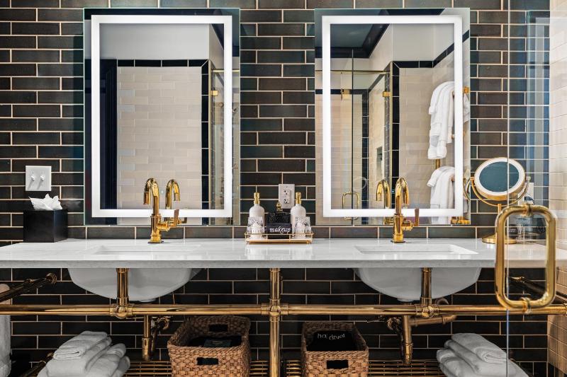 Emigrant Boutique Hotel - image 29