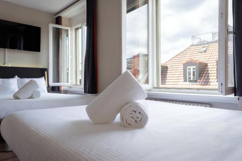 easyHotel Zürich City Main Station - image 4