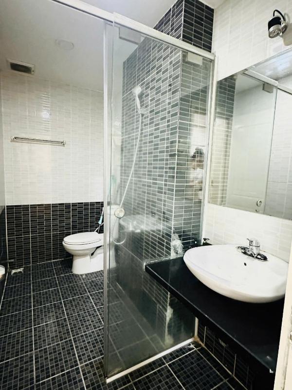 Sunrise Sea View Apartment - image 10
