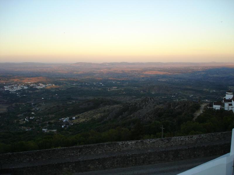 Double Room with Mountain View image 2