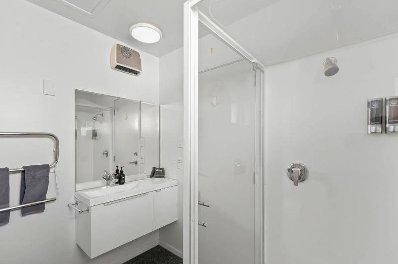 Alpine Motel - image 13