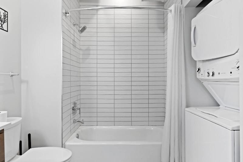 Bright and Modern Studio in Louisville # 112 - image 47