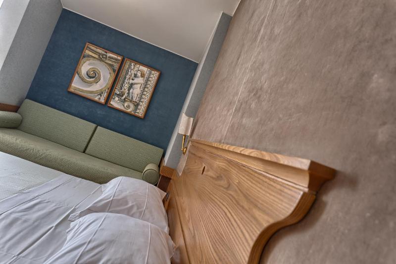Superior Double or Twin Room image 4