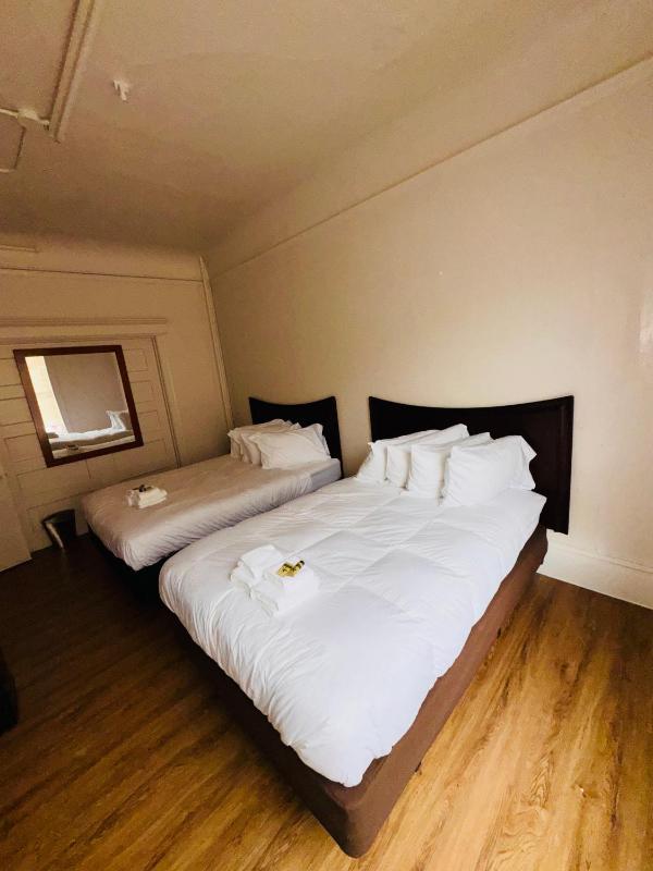 Riviera Hotel - image 11