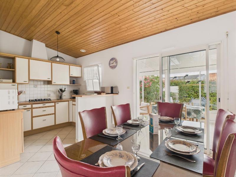 Jardin et véranda - Maison 4 adultes 2 enfants - image 13