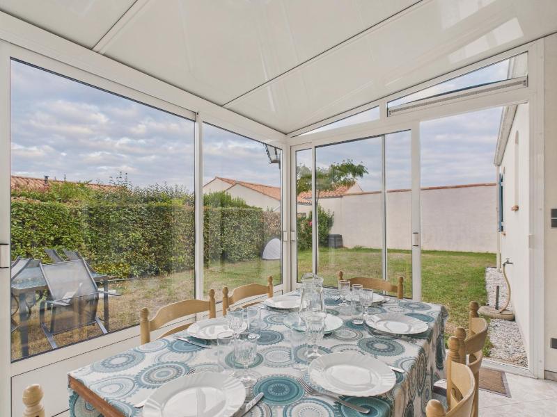 Jardin et véranda - Maison 4 adultes 2 enfants - image 23