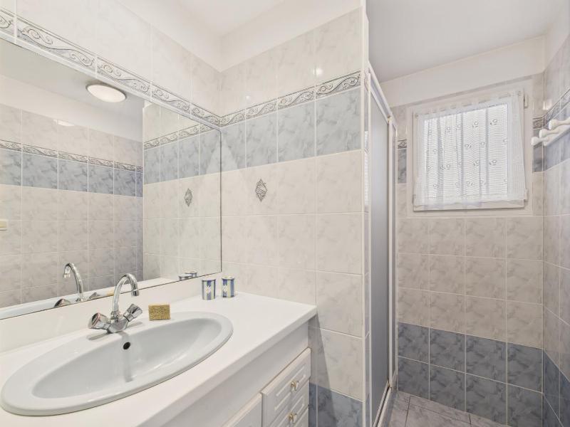 Jardin et véranda - Maison 4 adultes 2 enfants - image 21