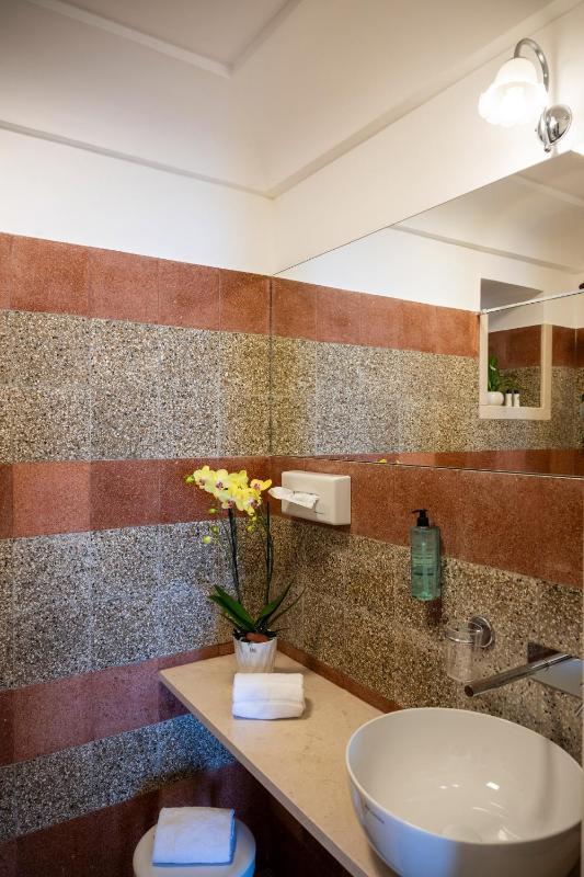 Albergo California - image 38