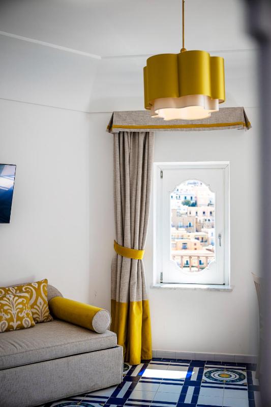 Albergo California - image 9