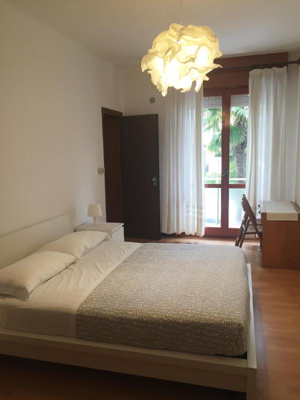 Economy Double Room image 2