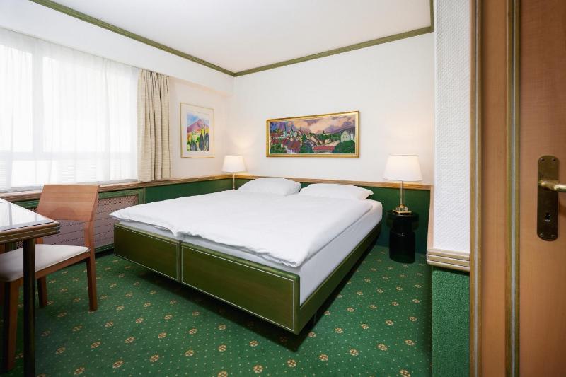 Hotel Arlette beim Hauptbahnhof - image 2