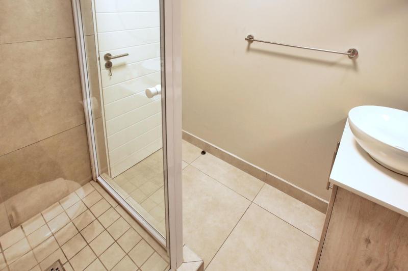 Nivica Lifestyle Living 57 Langebaan 4-sleeper - image 6