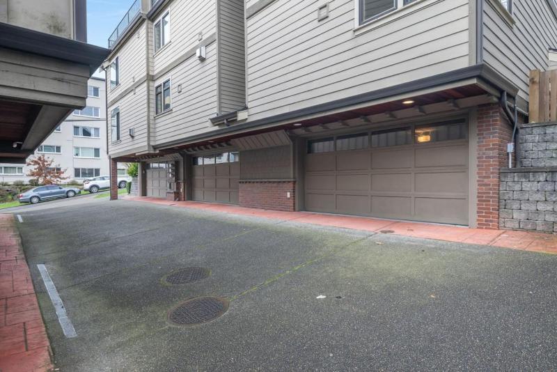 3BR 2BA Kinnear Townhouse in Queen Anne Seattle - image 12