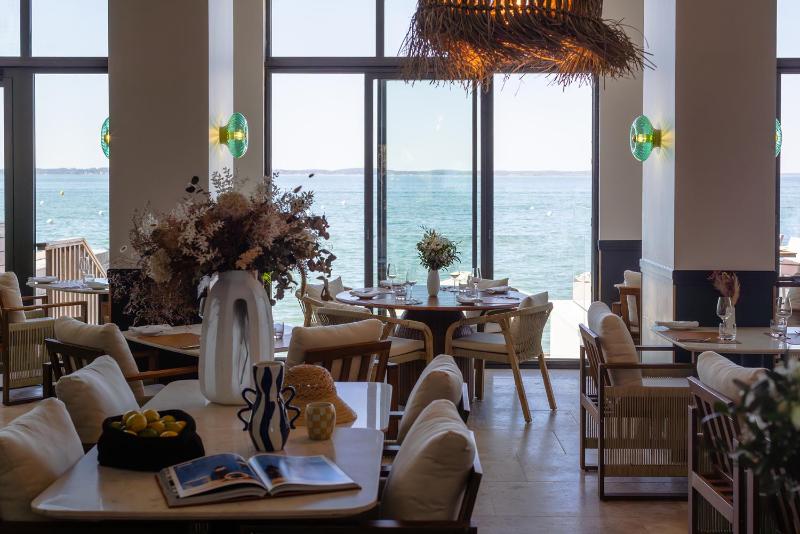 Les Vagues Hotel & Spa - image 12
