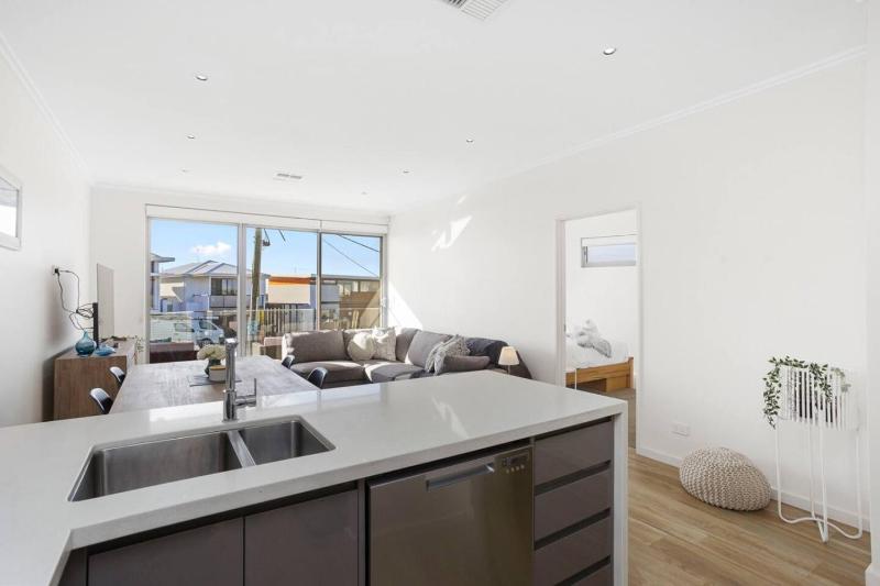 Relax in blissful sun-soaked luxury by the beach - image 4