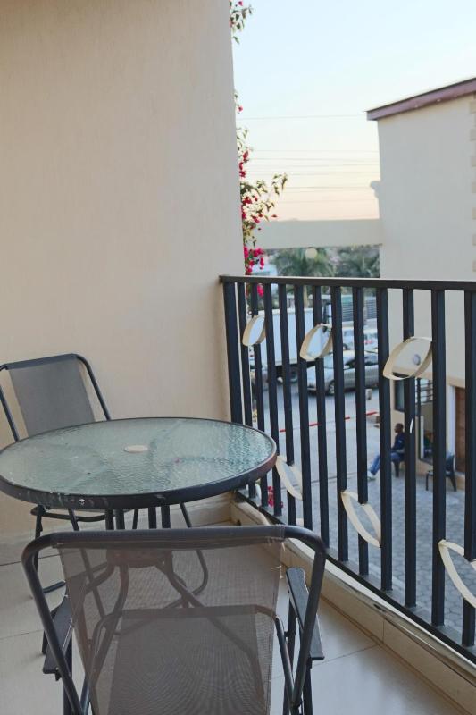 The Mallside Apartments-Roadside - image 4