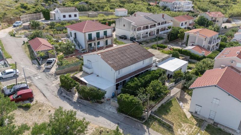 Apartments Jelica - image 13